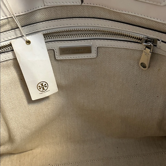 Tory Burch- Ella Printed Leather Tote in Ivory Americana Bandana, EUC - Picture 14 of 17